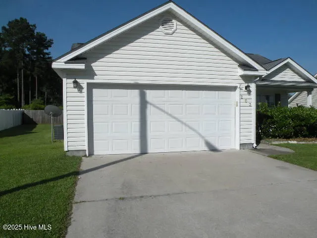 $1,755 | 203 Sellhorn Boulevard, New Bern, NC 28562