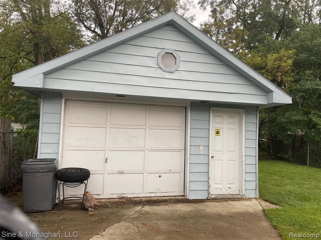 3044 Raskob Street Flint, MI 48504 - Photo 3 of 9