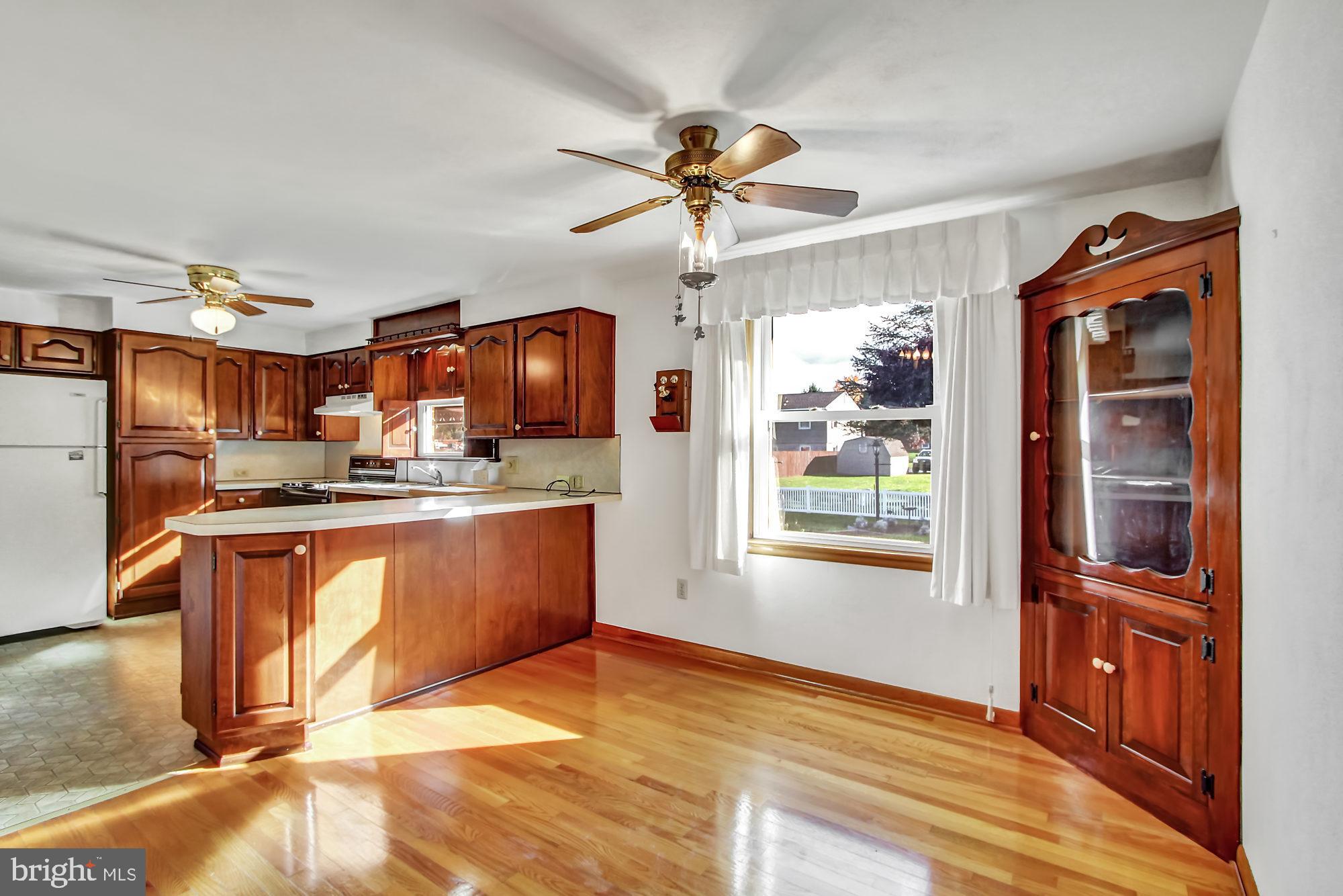 2320 Cedar Road York, PA 17408 - Photo 5 of 26