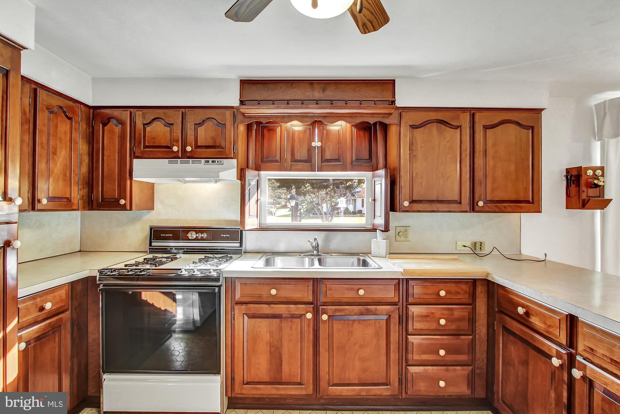 2320 Cedar Road York, PA 17408 - Photo 8 of 26
