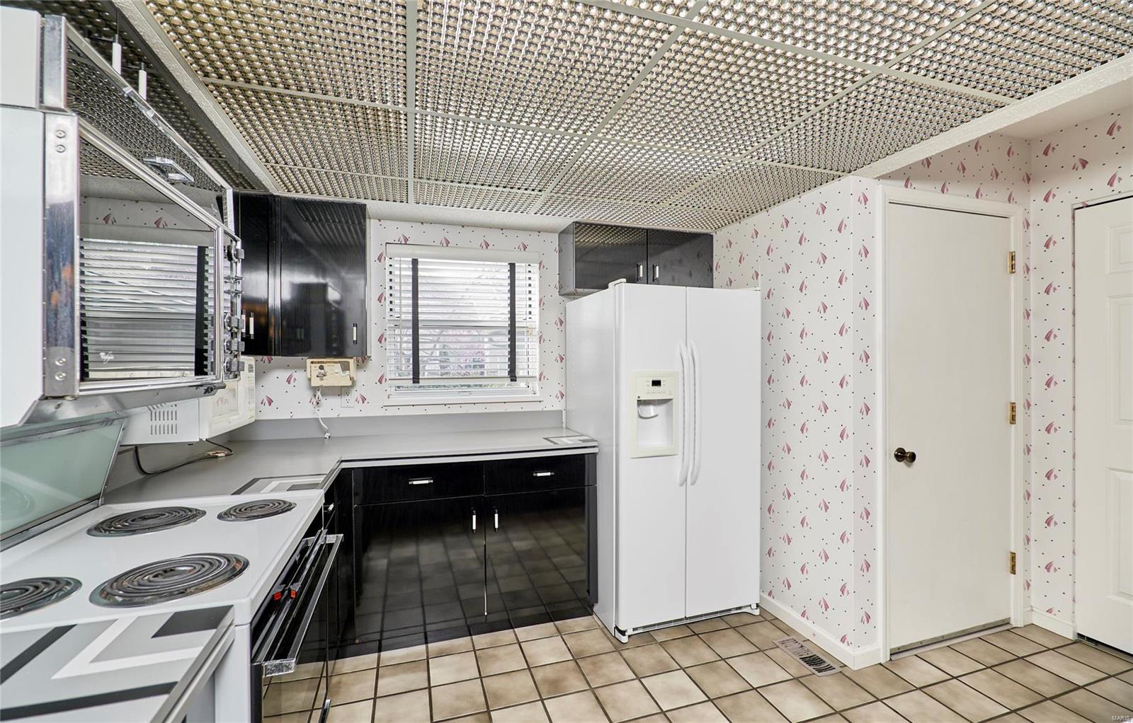1074 North Spoede Road St. Louis, MO 63146 - Photo 13 of 36 Gallery Image 13