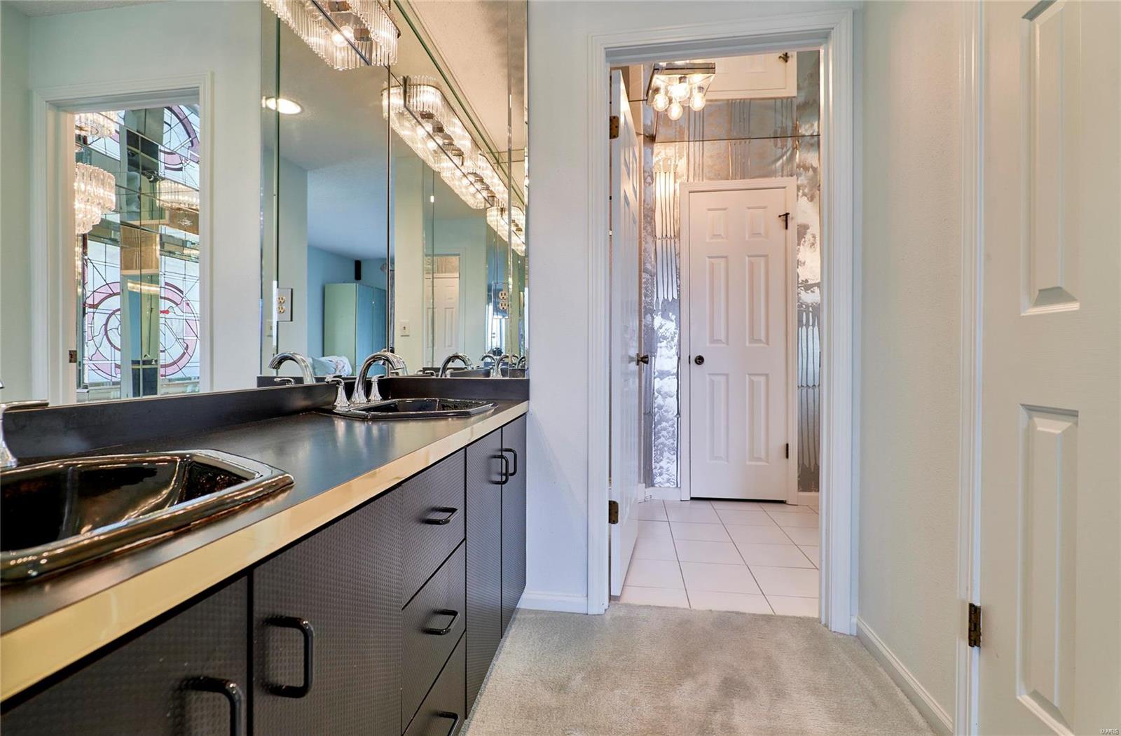 1074 North Spoede Road St. Louis, MO 63146 - Photo 21 of 36 Gallery Image 21