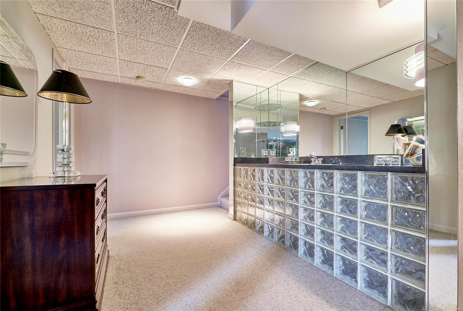 1074 North Spoede Road St. Louis, MO 63146 - Photo 27 of 36 Gallery Image 27