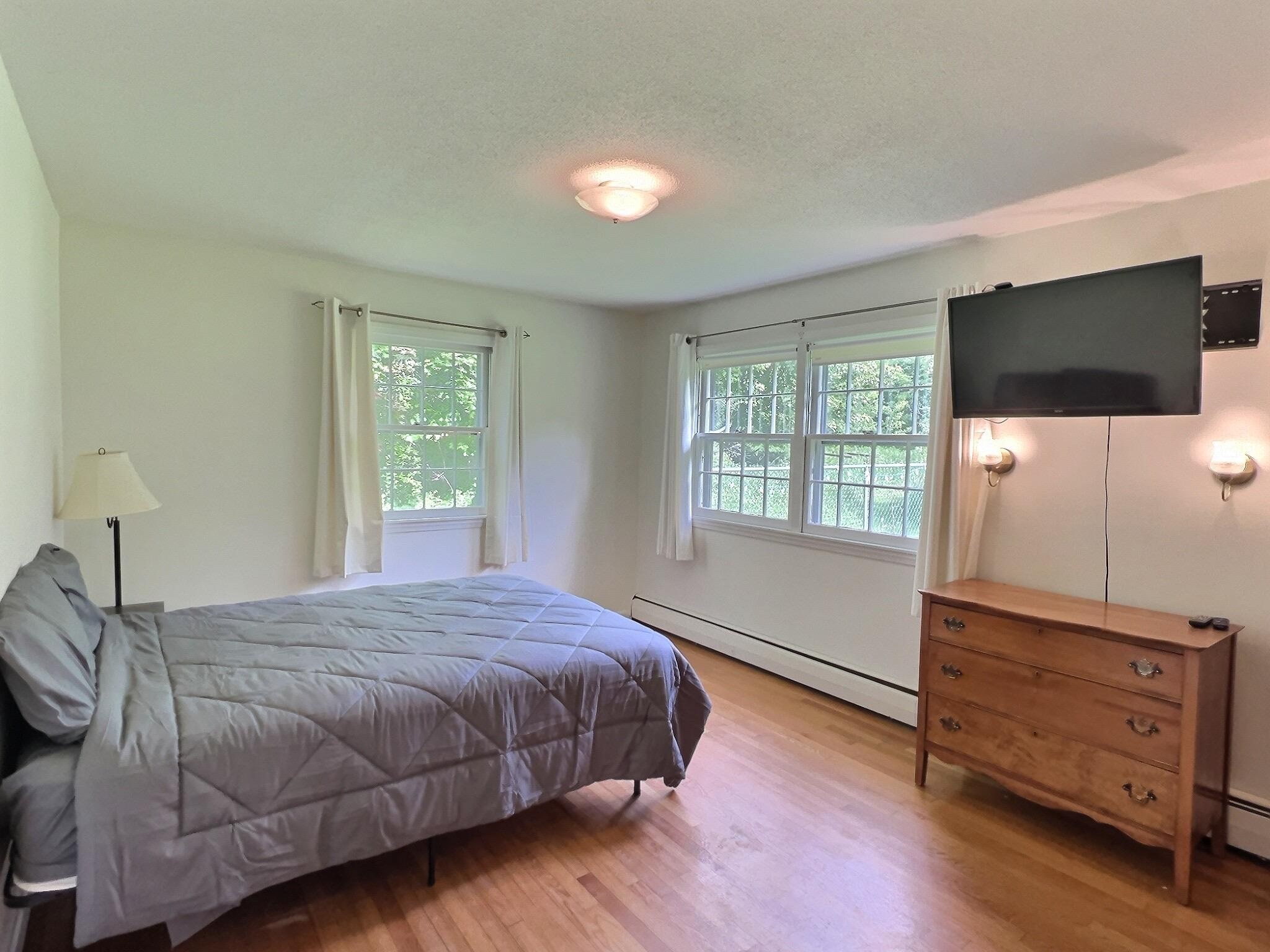 281 Barrett Road New London, NH 03257 - Photo 7 of 10 Gallery Image 7