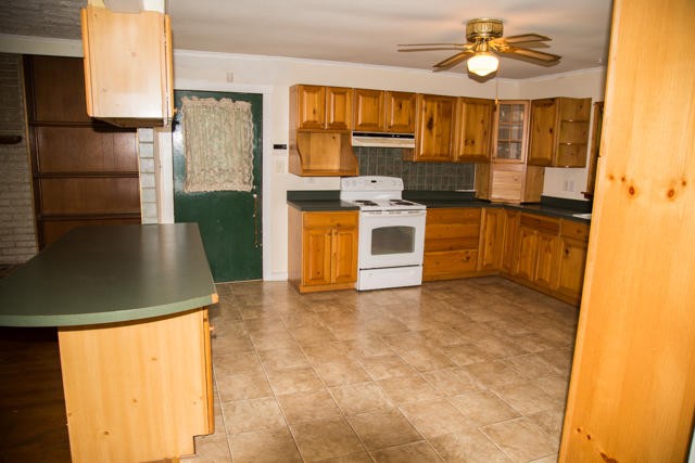 201 Buchanan Lane Clinton, TN 37716 - Photo 13 of 39