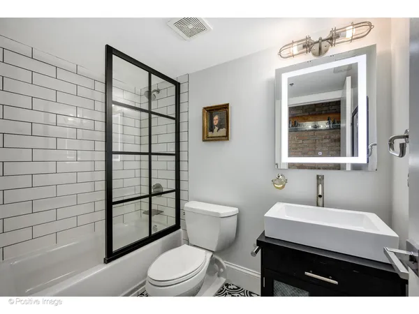 $1,049,000 | 1601 South Indiana Avenue, Unit 503, Chicago, IL 60616