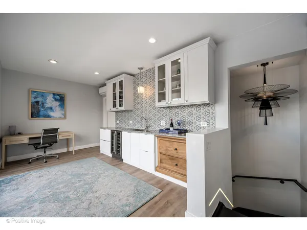 $1,049,000 | 1601 South Indiana Avenue, Unit 503, Chicago, IL 60616