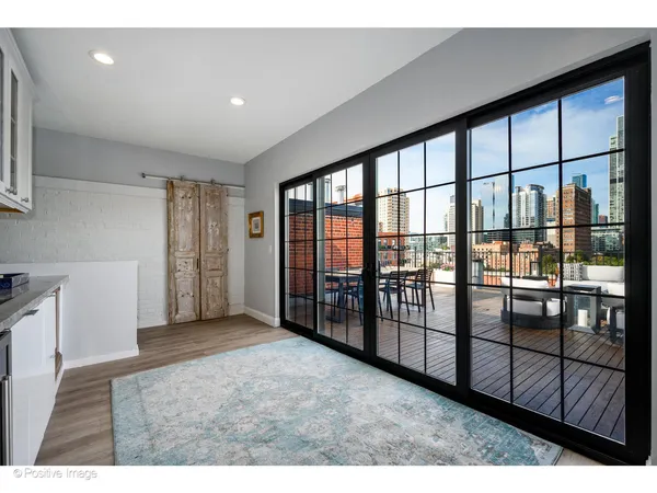 $1,049,000 | 1601 South Indiana Avenue, Unit 503, Chicago, IL 60616