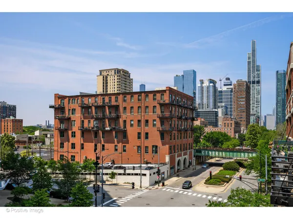 $1,049,000 | 1601 South Indiana Avenue, Unit 503, Chicago, IL 60616