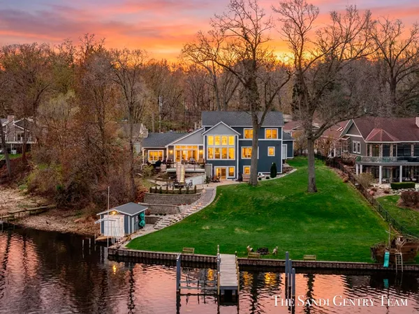 $1,850,000 | 7 Circle Drive, Fruitport, MI 49415