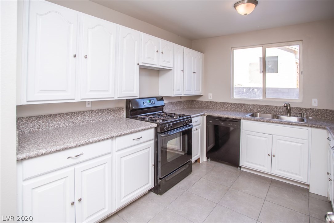 3710 Lincoln Road Las Vegas, NV 89115 - Photo 12 of 44 Gallery Image 12