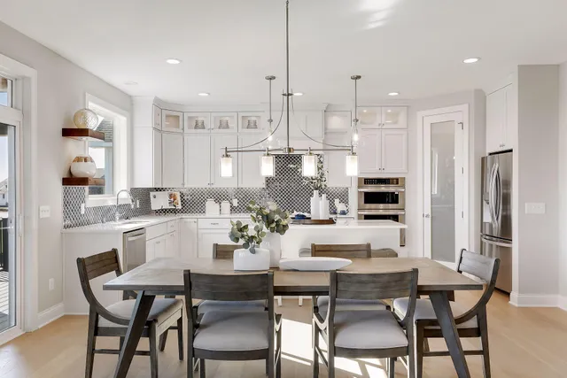 $999,900 | 4641 Wolfberry Curve, Minnetrista, MN 55331