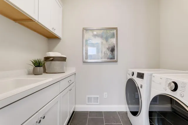 $999,900 | 4641 Wolfberry Curve, Minnetrista, MN 55331