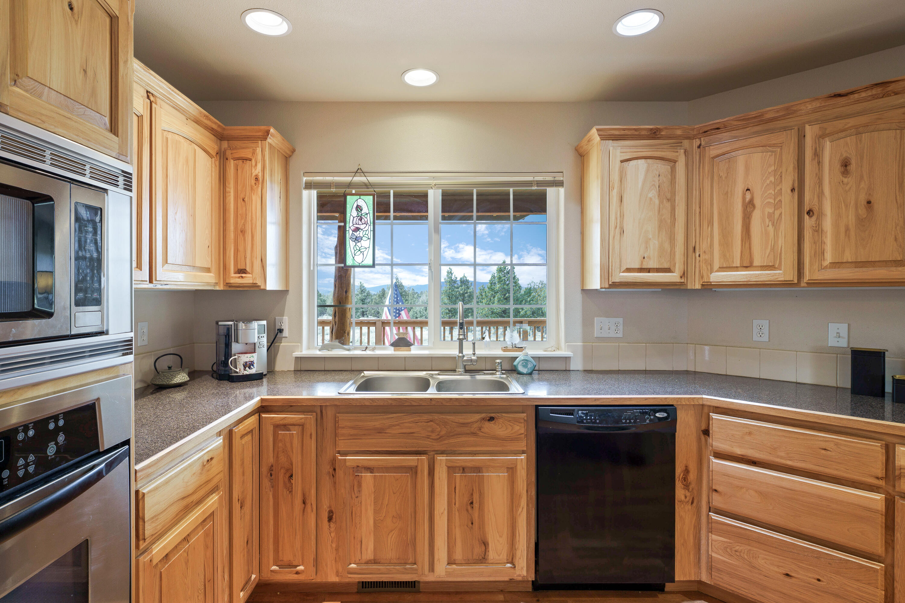 4681 Southeast Adobe Road Prineville, OR 97754 - Photo 15 of 49