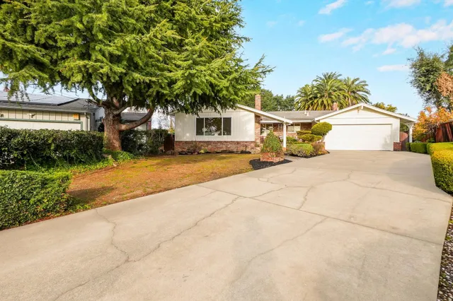 $1,249,000 | 20255 Yeandle Avenue, Castro Valley, CA 94546