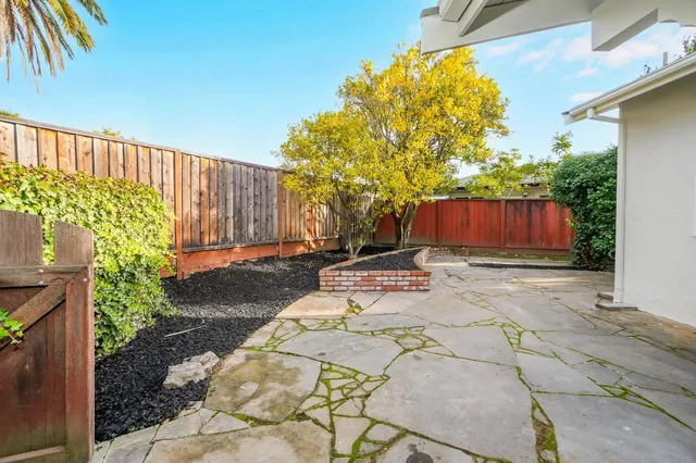 $1,249,000 | 20255 Yeandle Avenue, Castro Valley, CA 94546