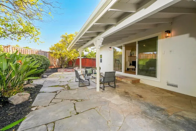 $1,249,000 | 20255 Yeandle Avenue, Castro Valley, CA 94546