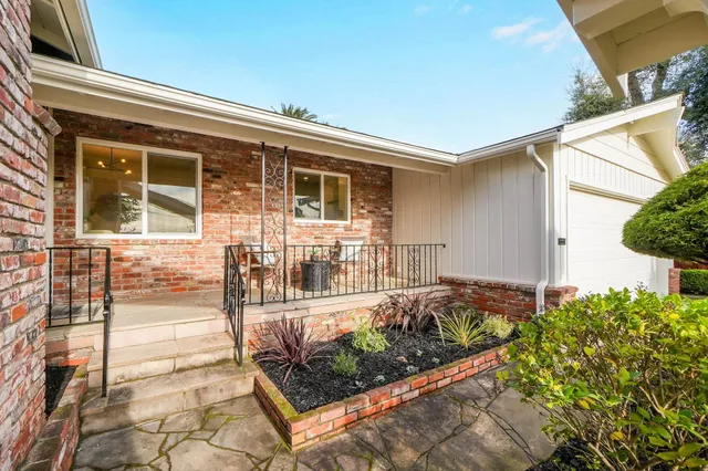 $1,249,000 | 20255 Yeandle Avenue, Castro Valley, CA 94546