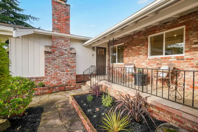 $1,249,000 | 20255 Yeandle Avenue, Castro Valley, CA 94546