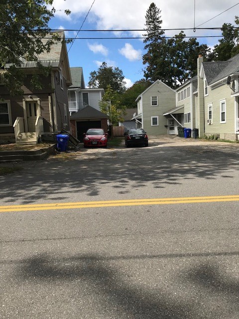 106 Appleton Street Manchester, NH 03104 - Photo 3 of 18