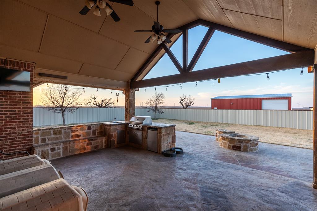 14600 Interstate 20 Roscoe, TX 79545 - Photo 31 of 40 Outdoor Kitchen With Built In Grill, Sink, & Mini Fridge
