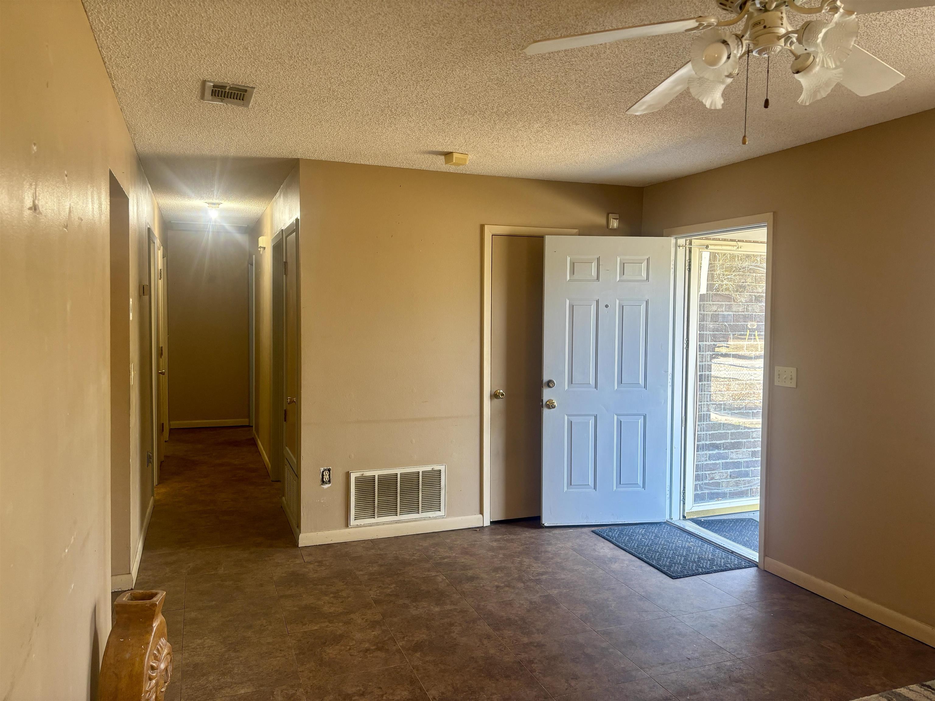 320 South Pecan Street Foley, AL 36535 - Photo 3 of 17 Entrance Foyer