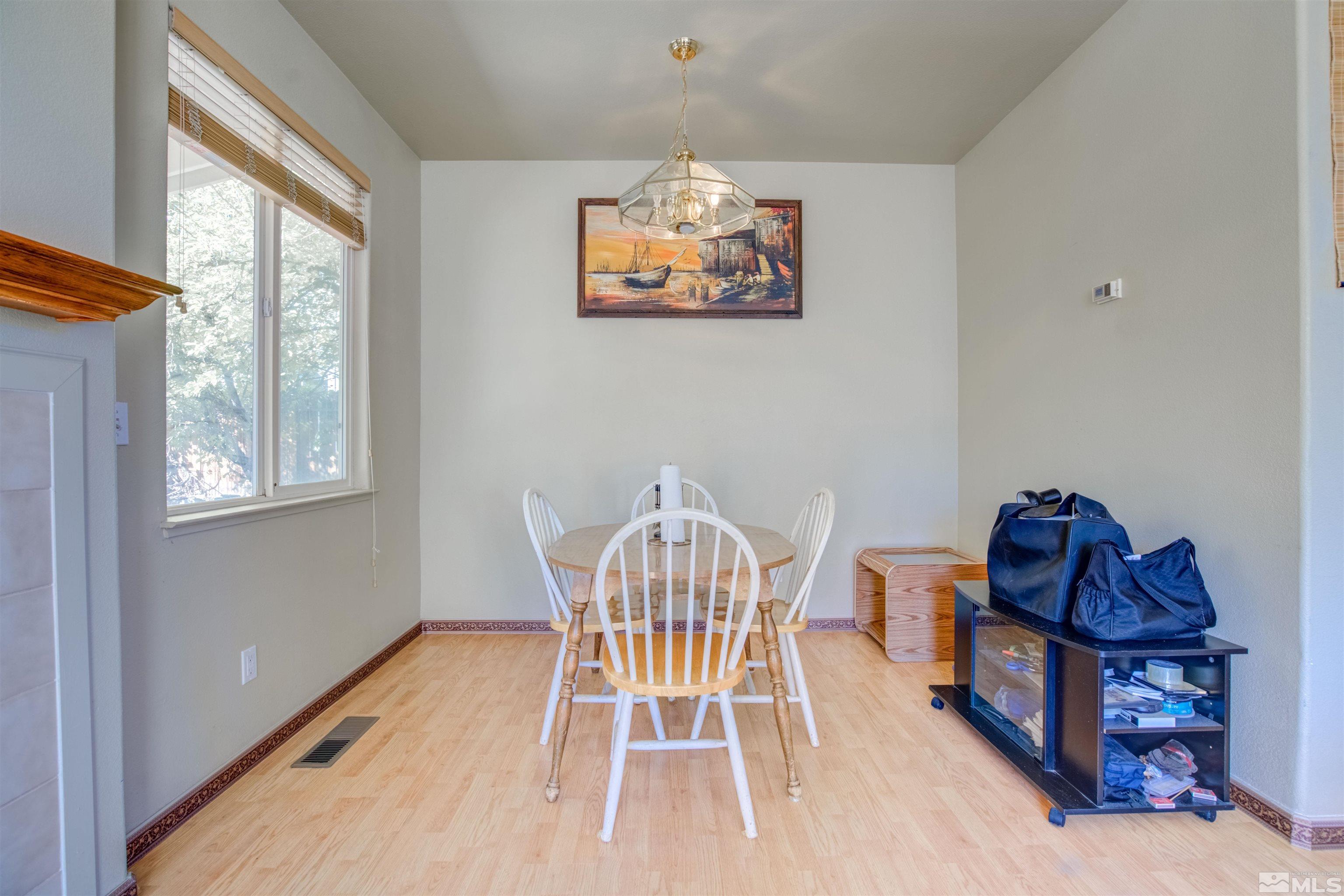 1026 Currie Reno, NV 89506 - Photo 6 of 40 Photo 6