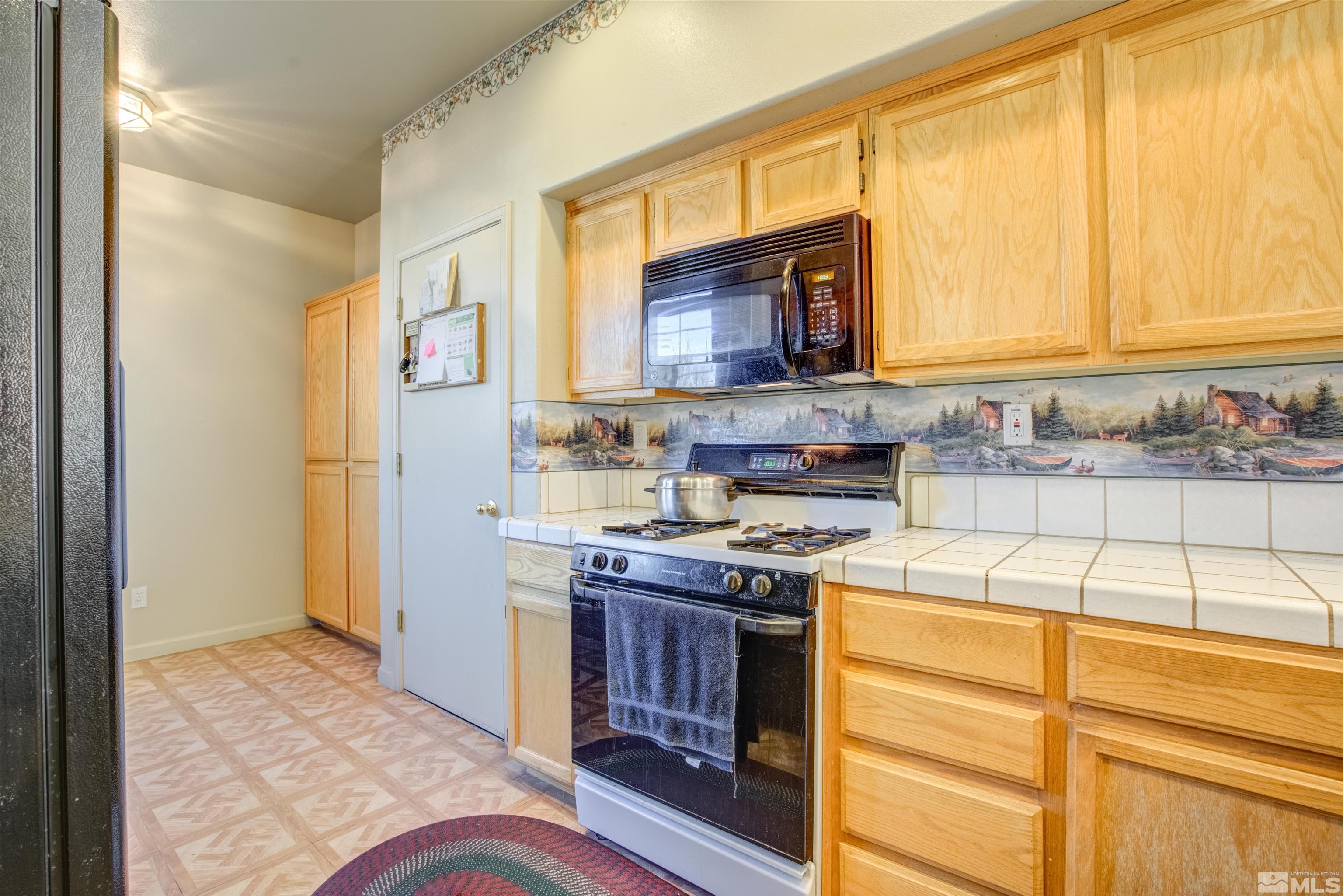 1026 Currie Reno, NV 89506 - Photo 7 of 40 Photo 7