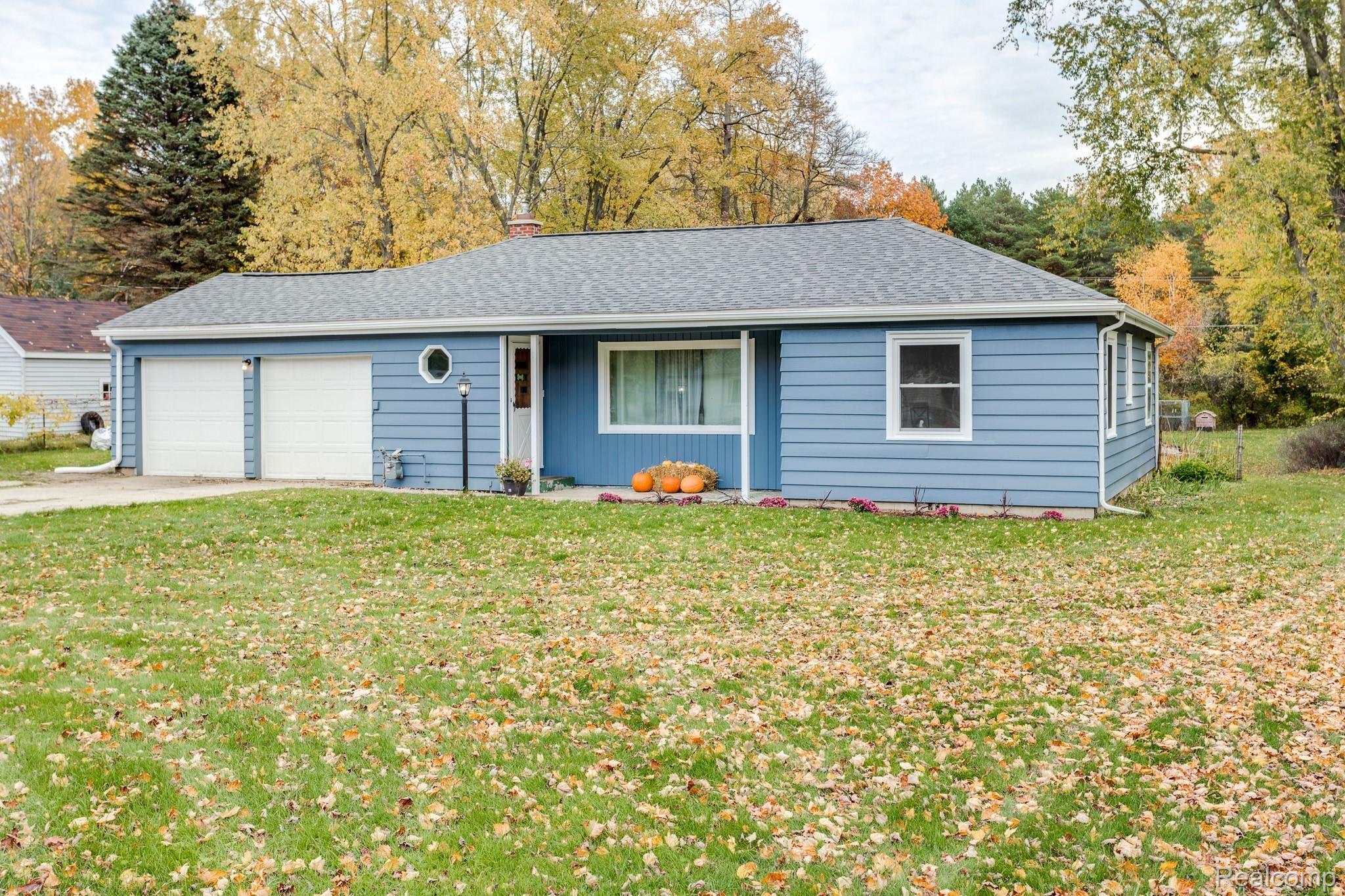 2636 Michigan Road Port Huron, MI 48060 - Photo 1 of 35 2636 Michigan Rd (33 of 35).jpg