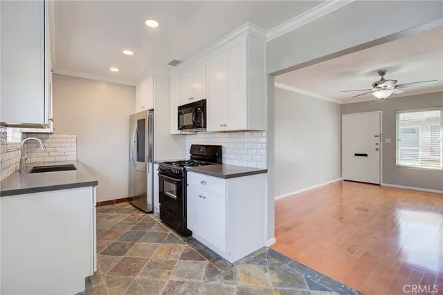 $2,450 | 24359 1/2 Pennsylvania Avenue, Lomita, CA 90717