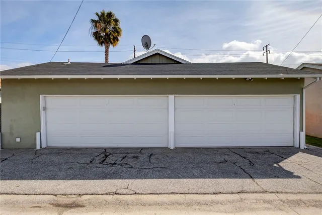 $2,450 | 24359 1/2 Pennsylvania Avenue, Lomita, CA 90717
