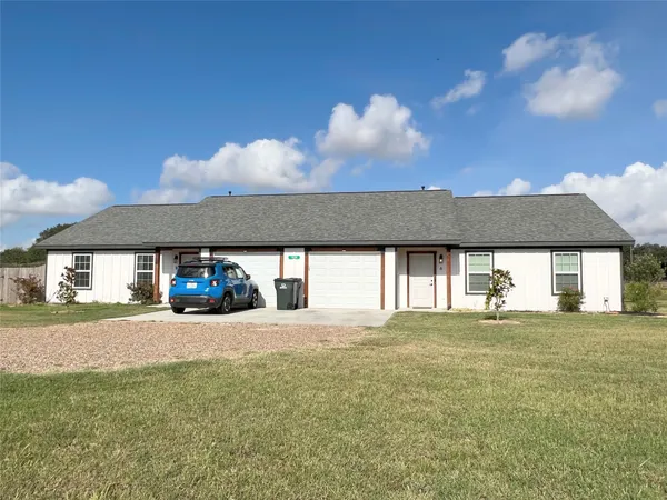 $2,000 | 1948 FM 1163 Road, Unit A, El Campo, TX 77437