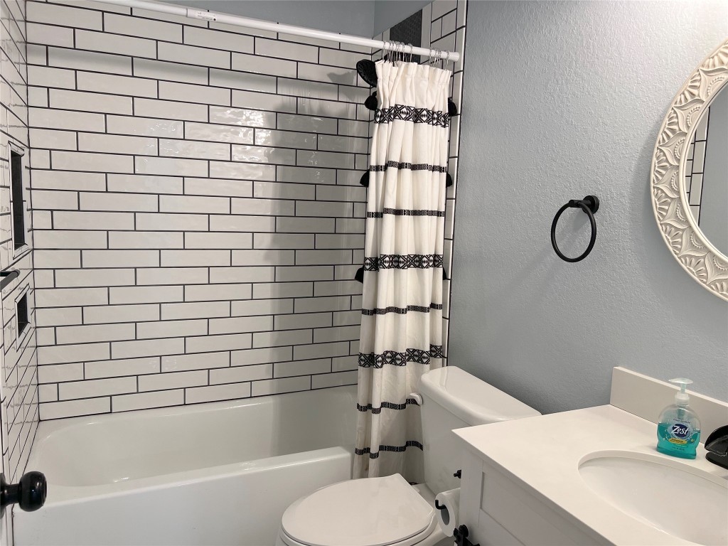 1948 FM 1163 Road, Unit A El Campo, TX 77437 - Photo 16 of 26