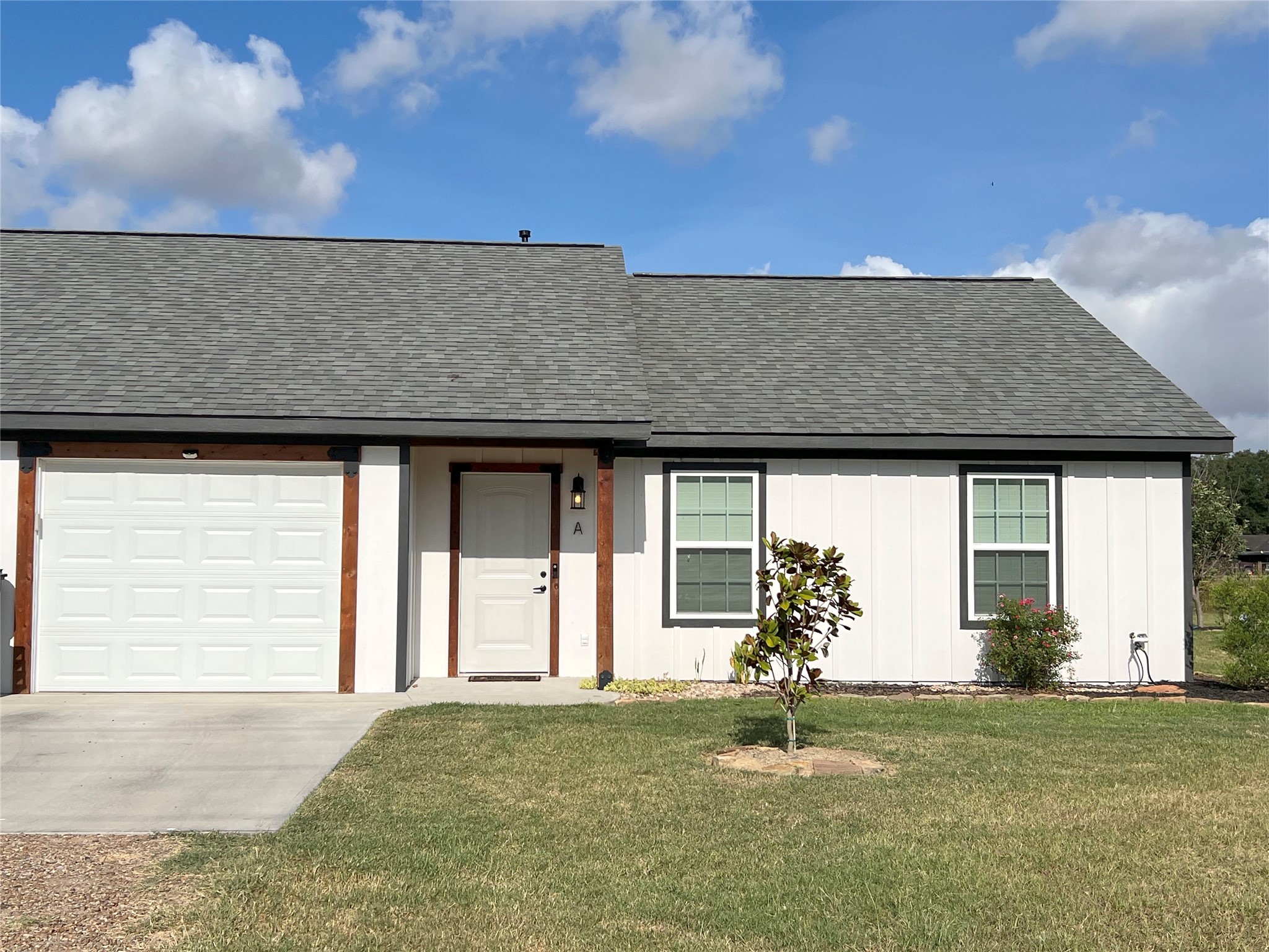 1948 FM 1163 Road, Unit A El Campo, TX 77437 - Photo 2 of 26