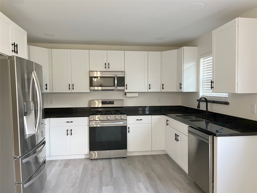 1948 FM 1163 Road, Unit A El Campo, TX 77437 - Photo 10 of 26