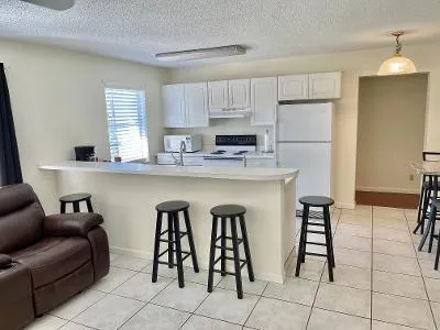 $2,500 | 621 Northeast 3rd Avenue, Unit FRONT, Delray Beach, FL 33444