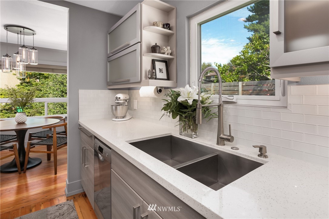 4535 Southwest Director Street Seattle, WA 98136 - Photo 11 of 25 Gallery Image 11