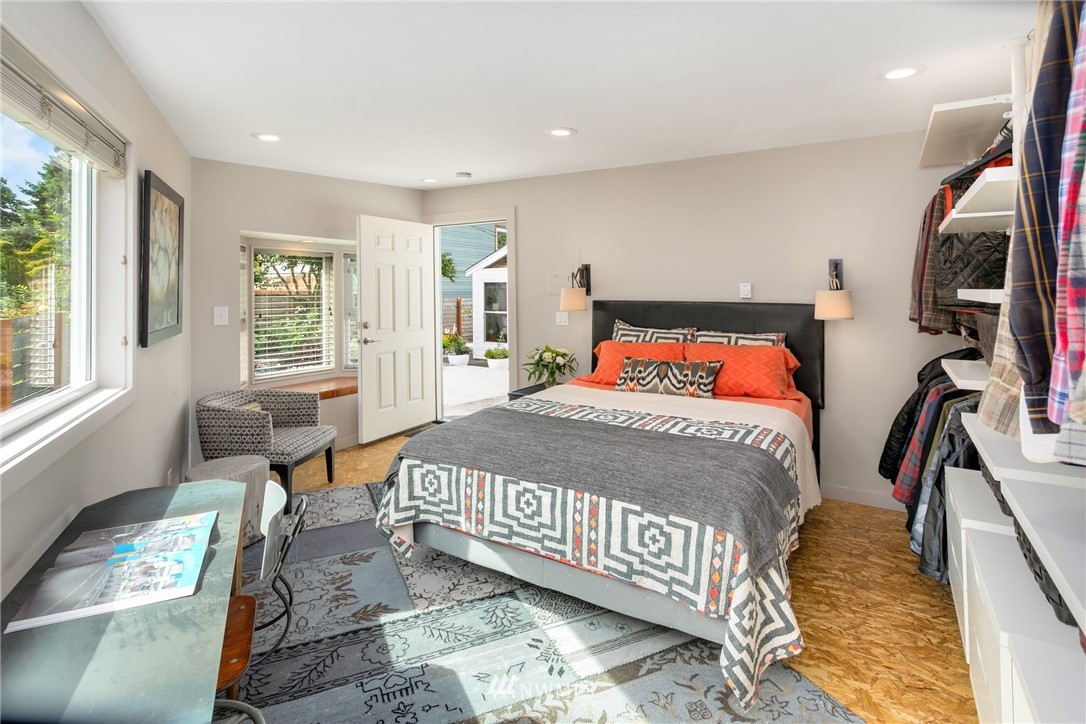 4535 Southwest Director Street Seattle, WA 98136 - Photo 22 of 25 Gallery Image 22