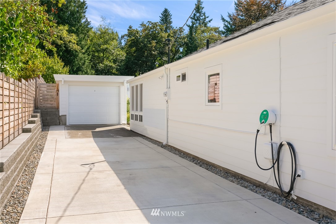 4535 Southwest Director Street Seattle, WA 98136 - Photo 23 of 25 Gallery Image 23