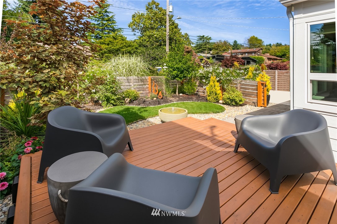 4535 Southwest Director Street Seattle, WA 98136 - Photo 4 of 25 Gallery Image 4