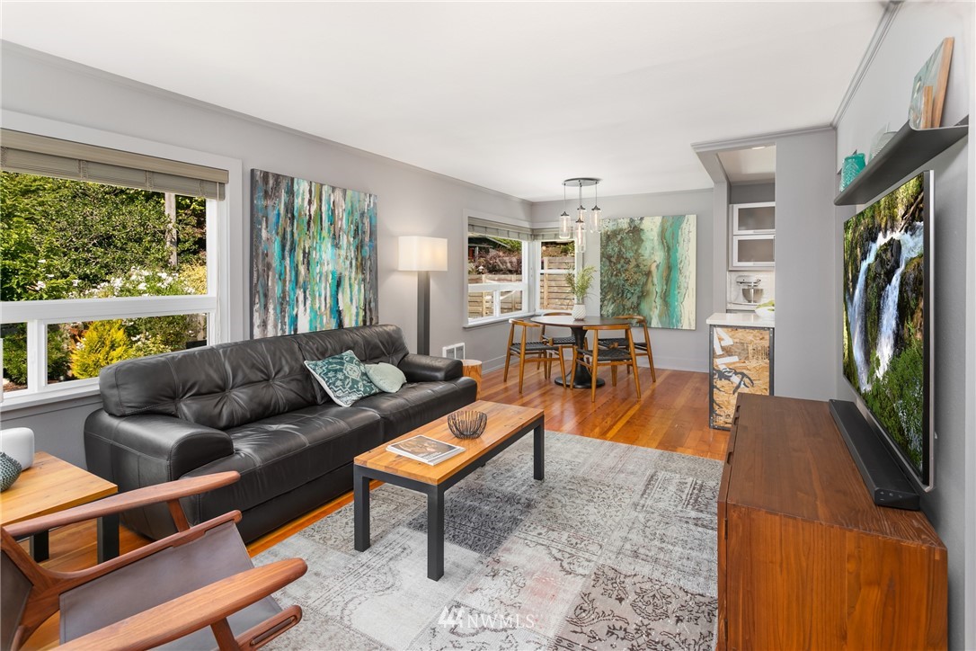 4535 Southwest Director Street Seattle, WA 98136 - Photo 6 of 25 Gallery Image 6