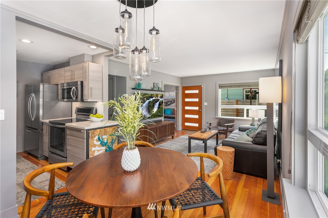 4535 Southwest Director Street Seattle, WA 98136 - Photo 7 of 25 Gallery Image 7