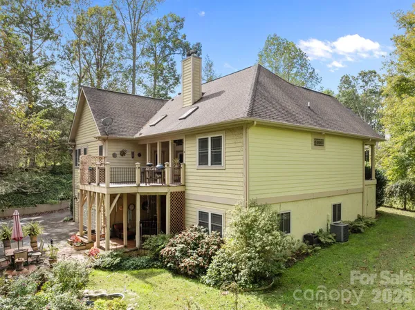 $749,000 | 40 Mountain Shadows Drive, Leicester, NC 28748