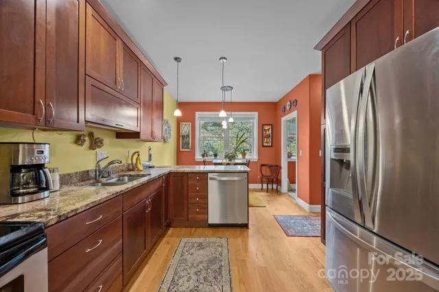 $750,000 | 40 Mountain Shadows Drive, Leicester, NC 28748