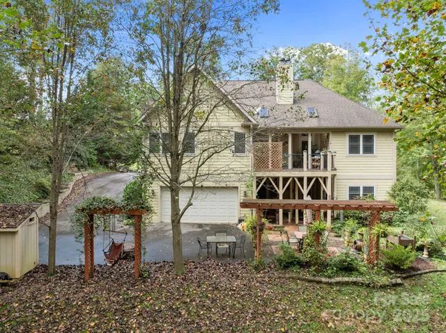 $750,000 | 40 Mountain Shadows Drive, Leicester, NC 28748