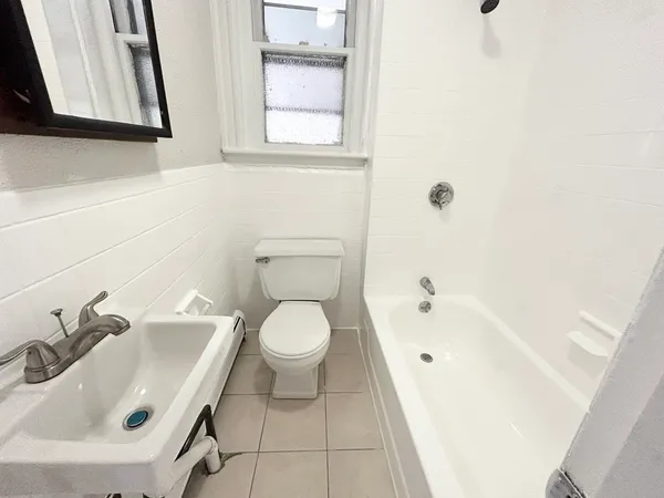 $2,300 | 165 Gove Street, Unit 2, Boston, MA 02128