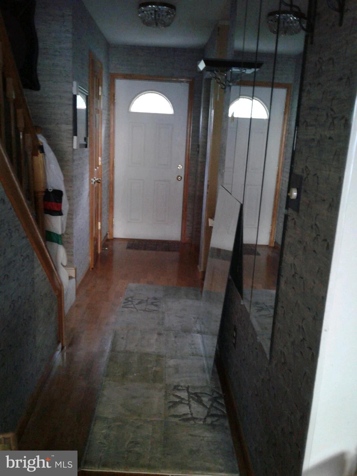 647 Nollmeyer Road Baltimore, MD 21220 - Photo 14 of 26 Entry way