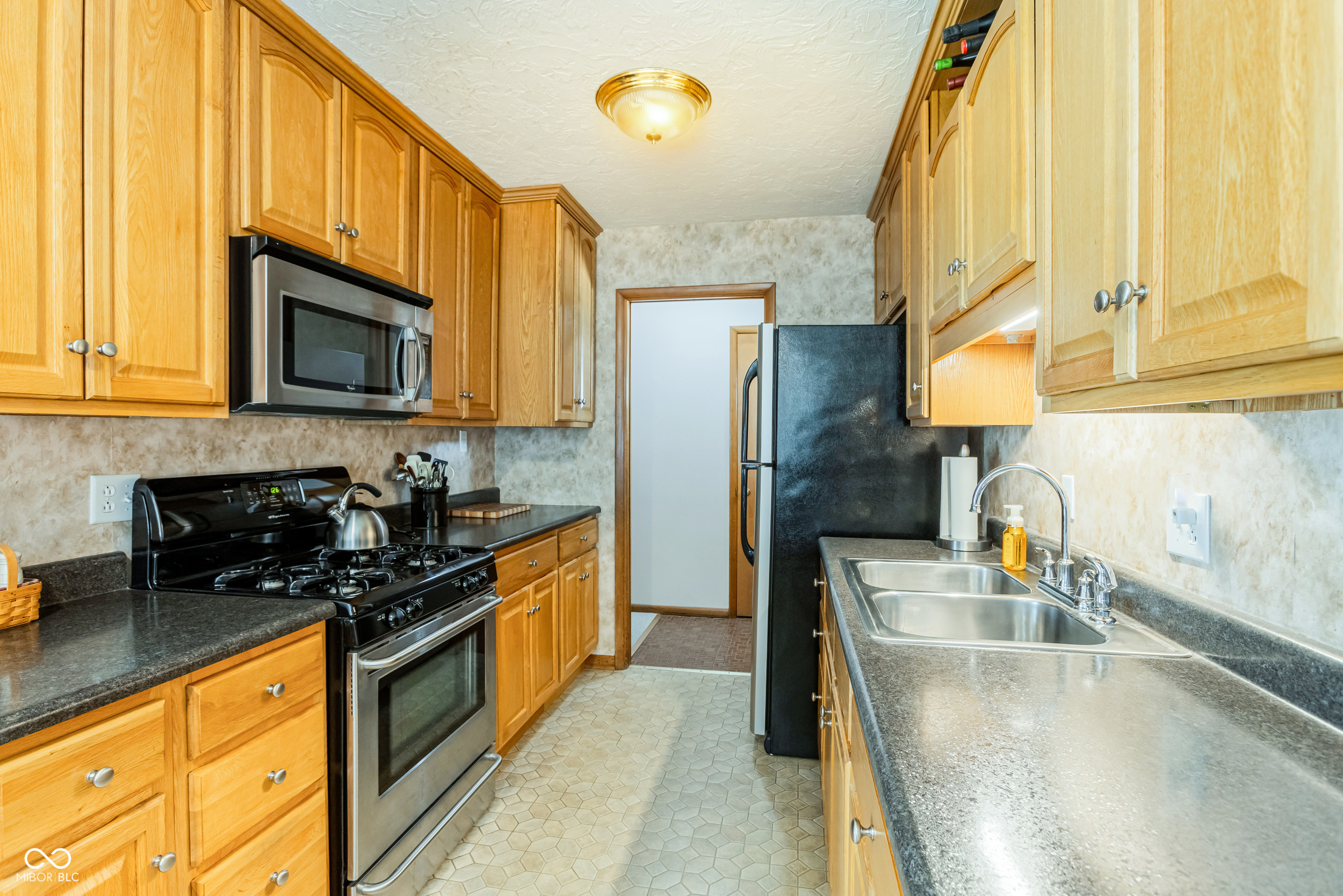 920 Shellbark Road Anderson, IN 46011 - Photo 8 of 32