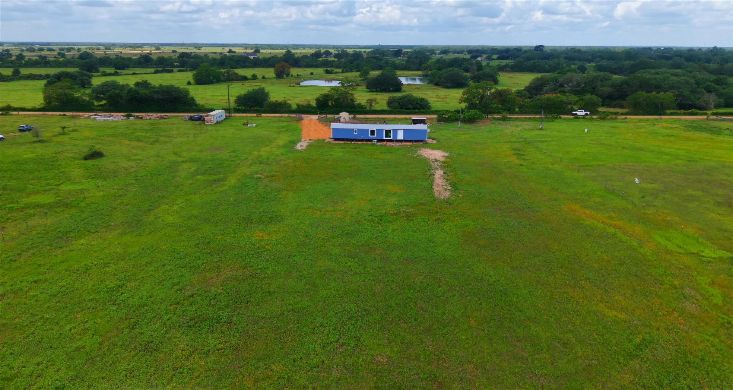 1087 Cr 141 Road Rock Island, TX 77470 - Photo 5 of 18
