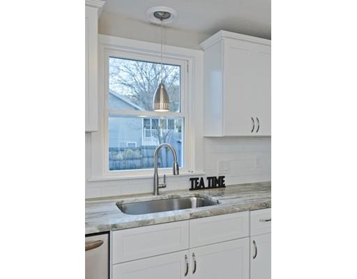 2 Stratford Road Holyoke, MA 01040 - Photo 12 of 40